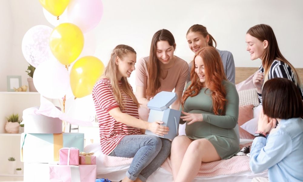 7 Do's & Dont's When Choosing a Baby Shower Gift