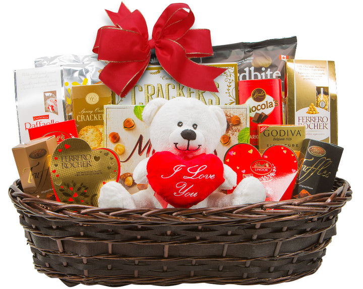 10 Best Gift Baskets for a Toronto Valentine's Day